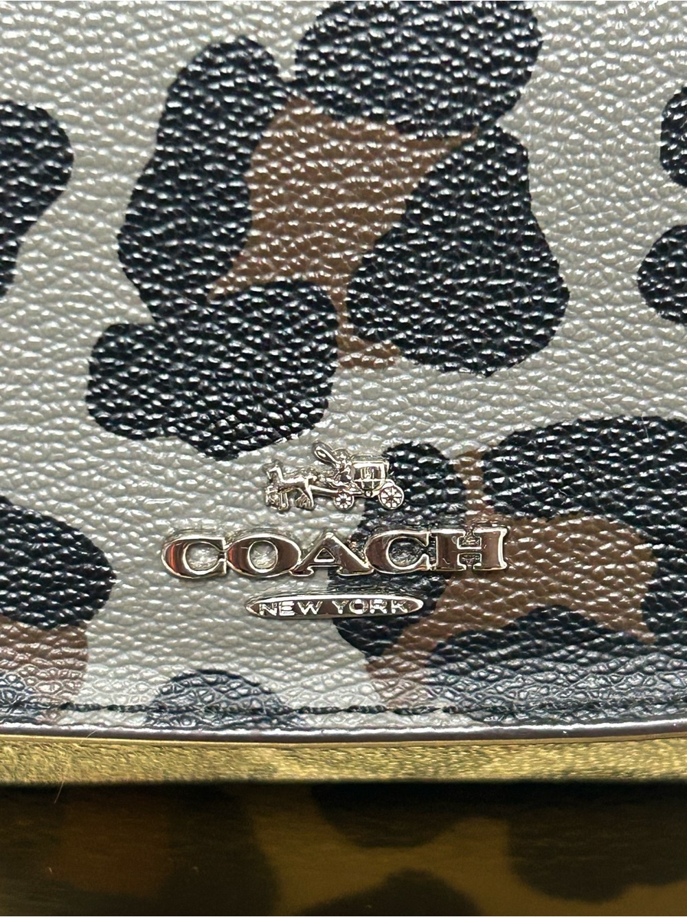 Coach Leopard Print Continental Wallet - Brown/Black/Gray Approx. 8 x - Picture 4 of 16